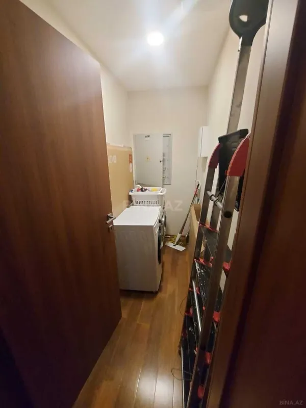 Kirayə verilir 4 otaqlı mənzil 220 m²