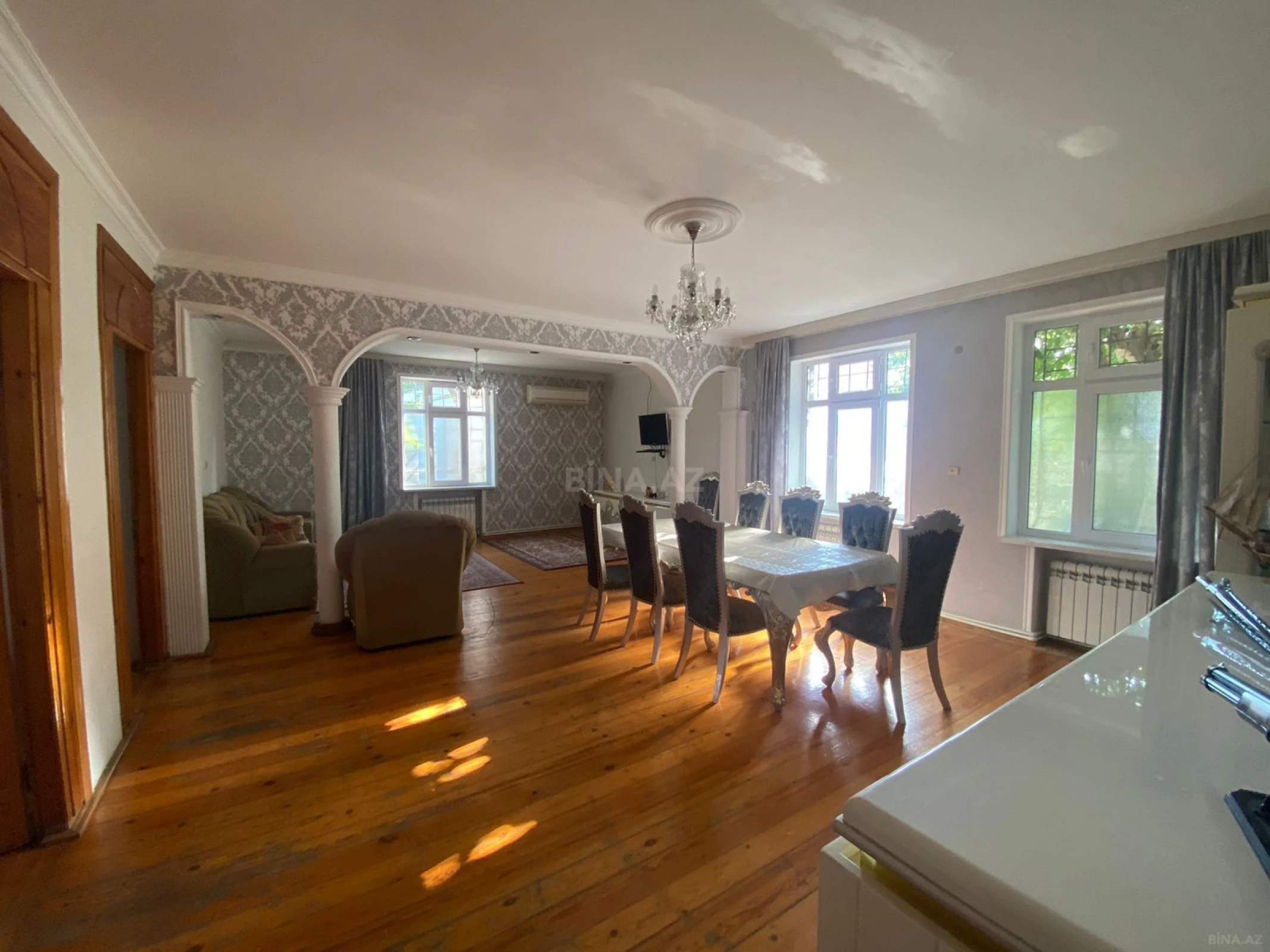 Satılır 7 otaqlı həyət evi 226 m²