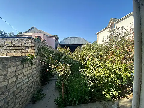 Satılır 7 otaqlı həyət evi 226 m²