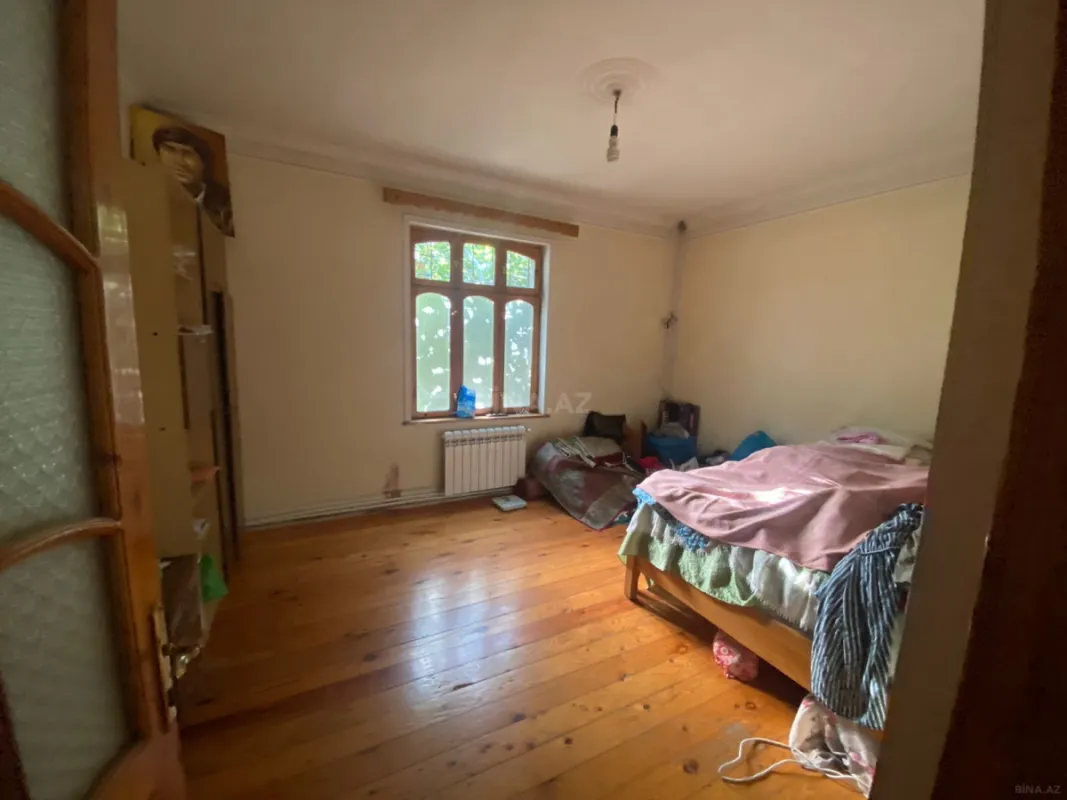 Satılır 7 otaqlı həyət evi 226 m²