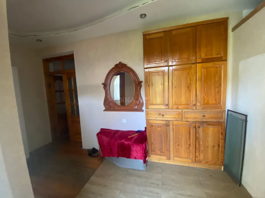 Satılır 7 otaqlı həyət evi 226 m²