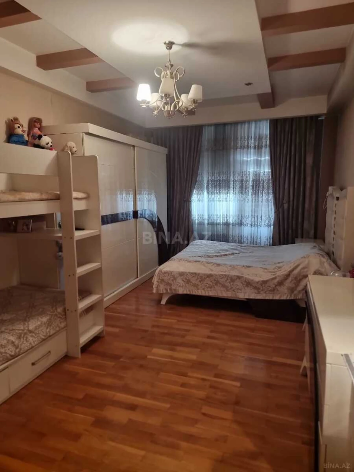 Satılır 2 otaqlı mənzil 105 m²