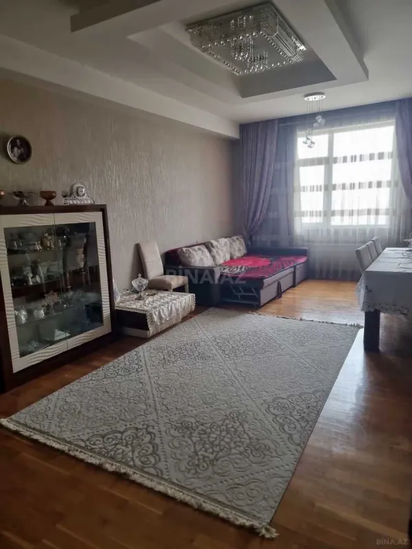 Satılır 2 otaqlı mənzil 105 m²