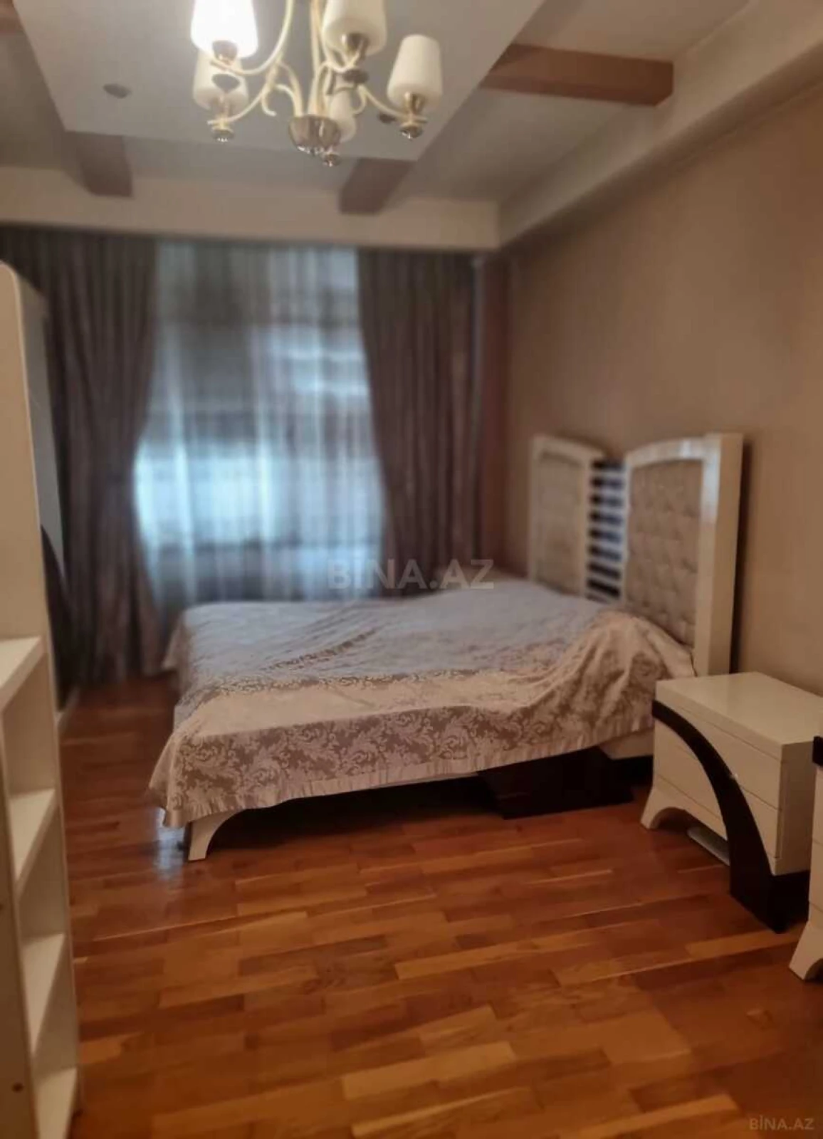 Satılır 2 otaqlı mənzil 105 m²