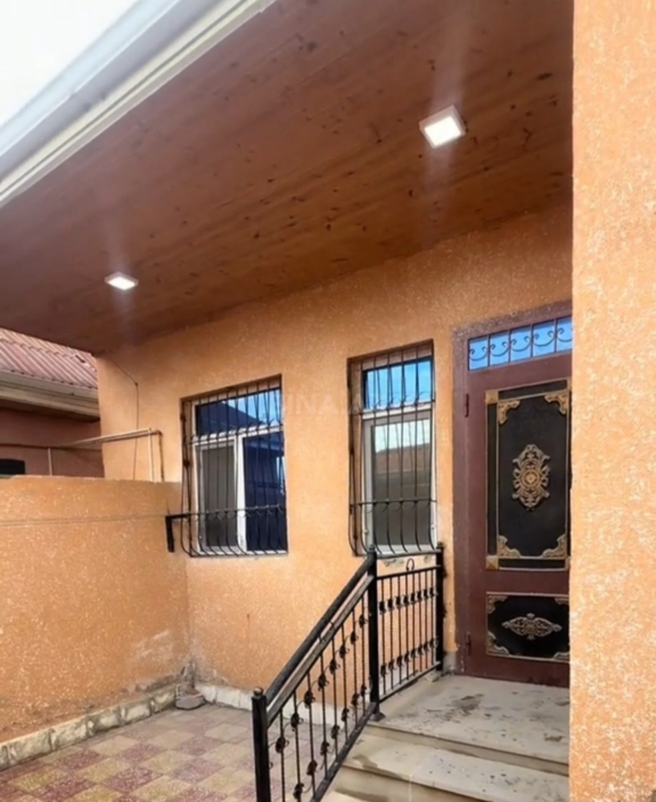 Satılır 2 otaqlı həyət evi 45 m²