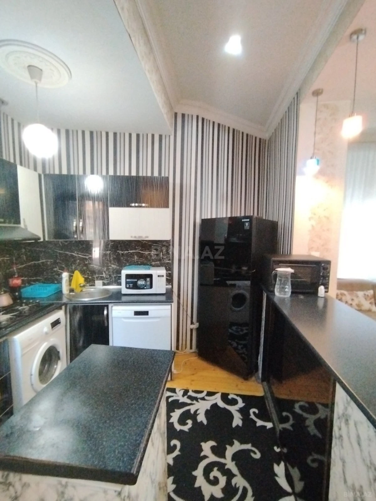 Satılır 2 otaqlı mənzil 65 m²