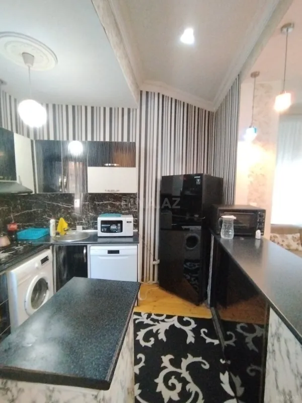 Satılır 2 otaqlı mənzil 65 m²