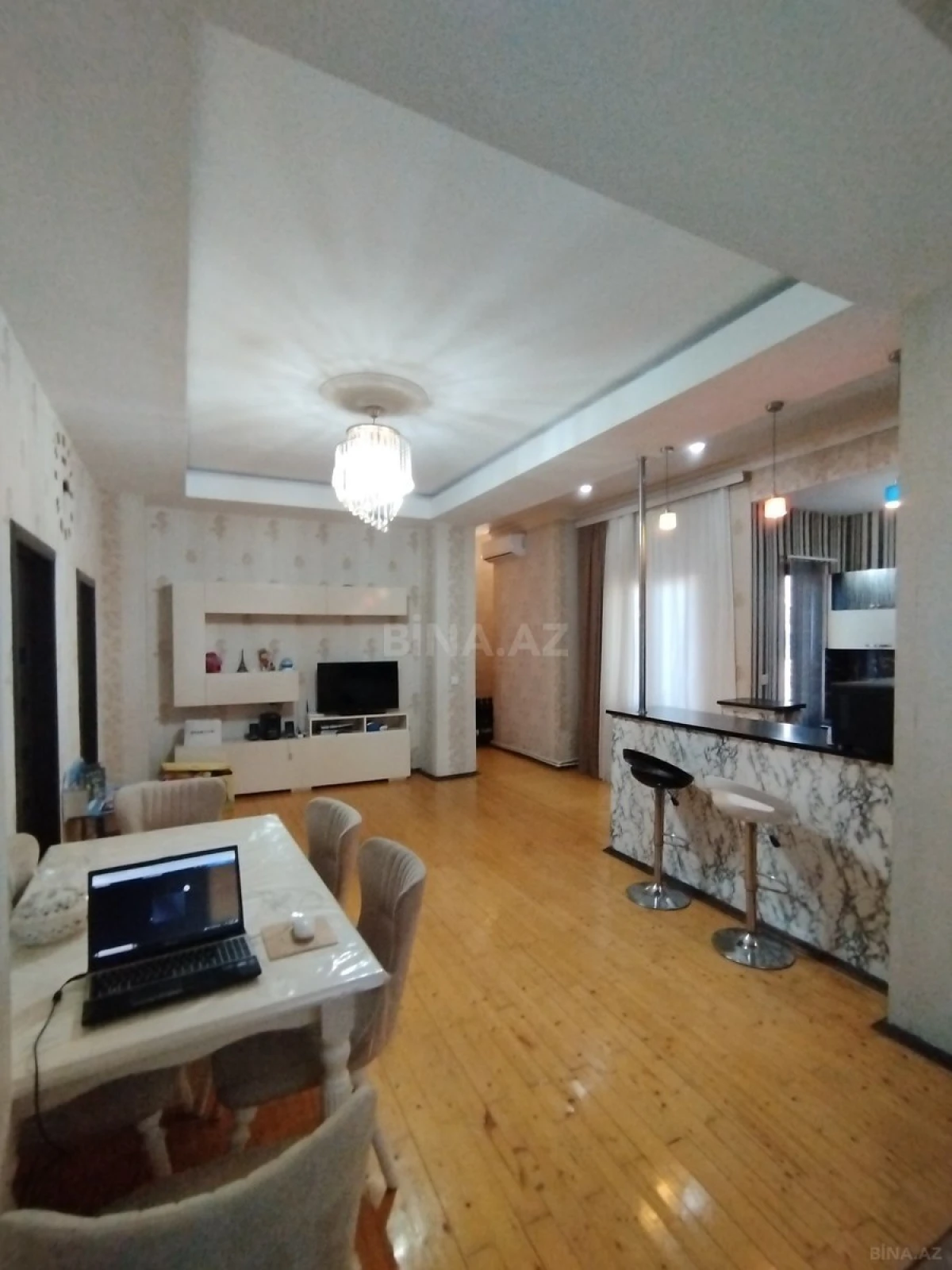 Satılır 2 otaqlı mənzil 65 m²