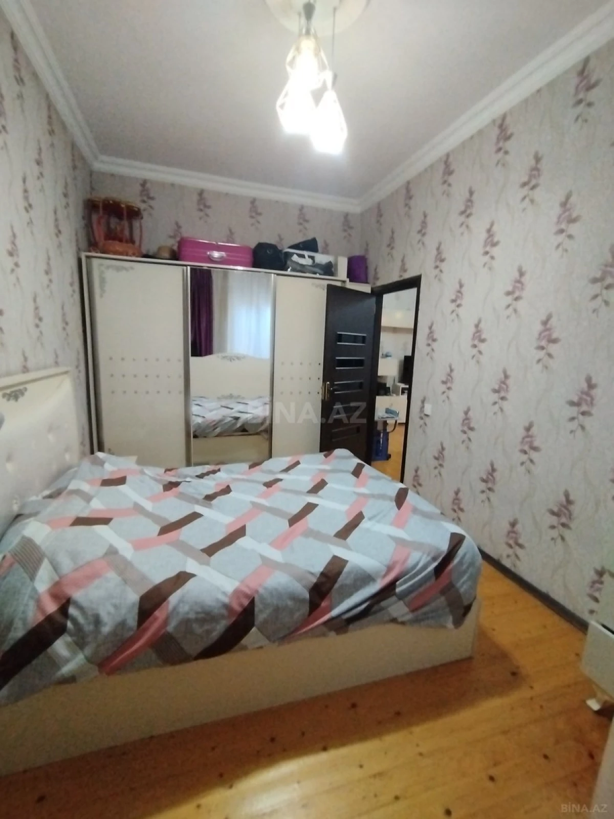 Satılır 2 otaqlı mənzil 65 m²