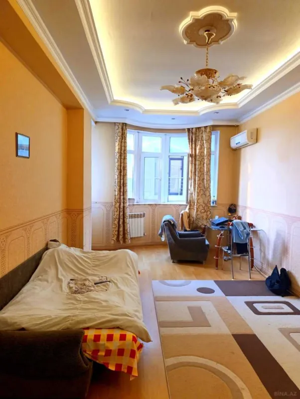 Satılır 2 otaqlı mənzil 90 m²