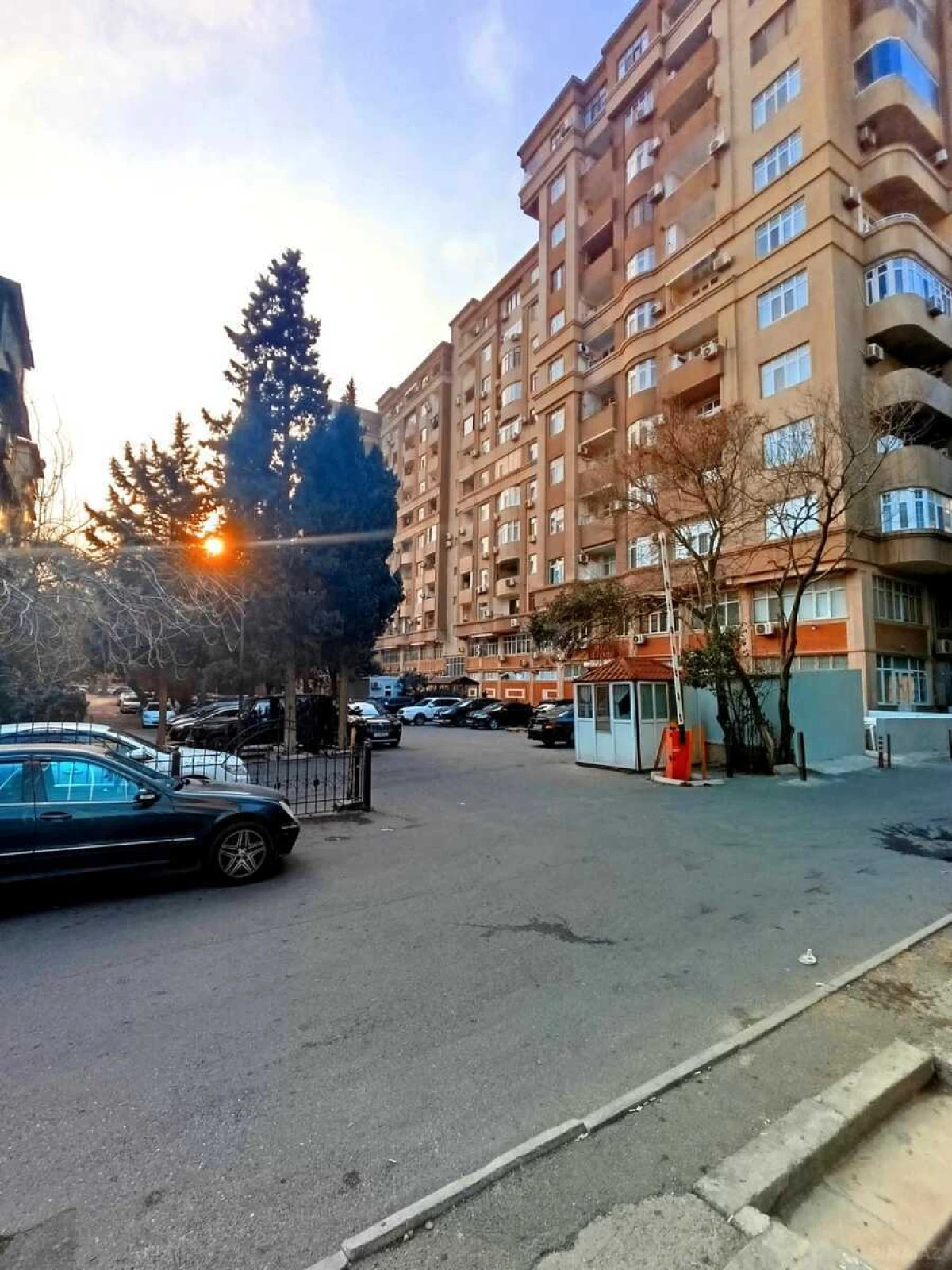 Satılır 2 otaqlı mənzil 90 m²