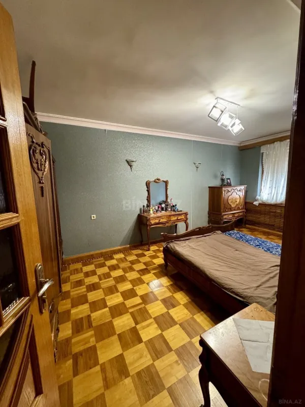 Satılır 3 otaqlı mənzil 120 m²