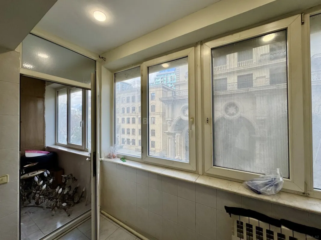 Satılır 3 otaqlı mənzil 120 m²
