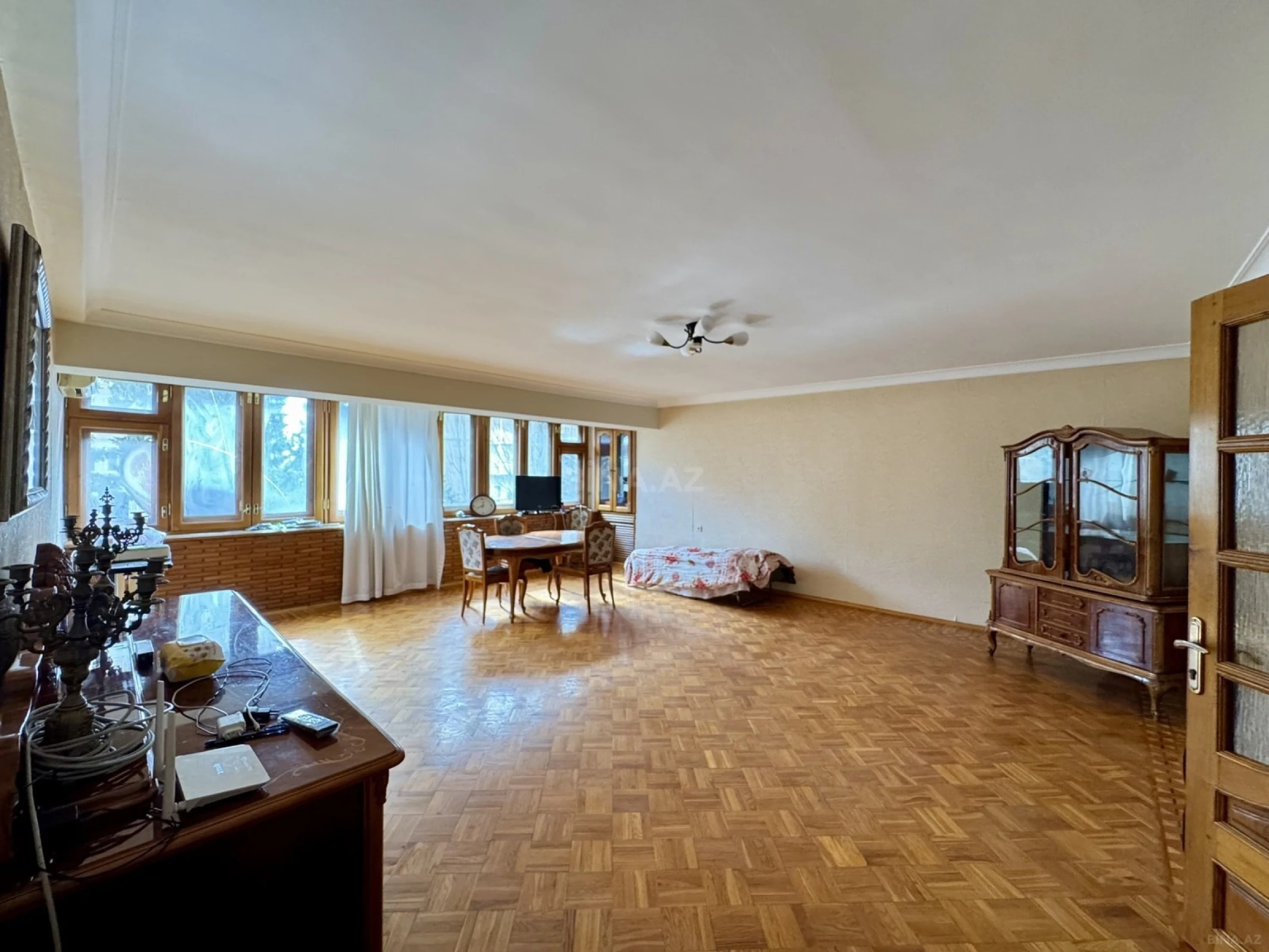 Satılır 3 otaqlı mənzil 120 m²