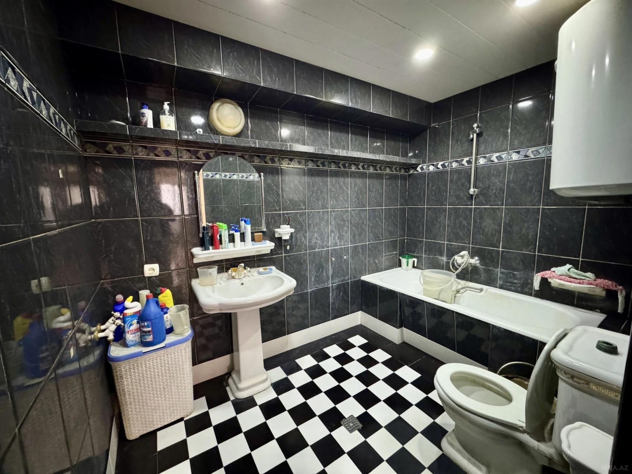 Satılır 3 otaqlı mənzil 120 m²