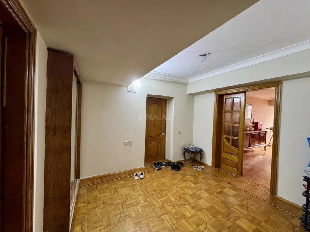 Satılır 3 otaqlı mənzil 120 m²