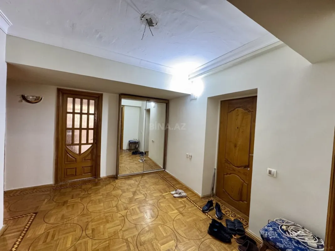 Satılır 3 otaqlı mənzil 120 m²