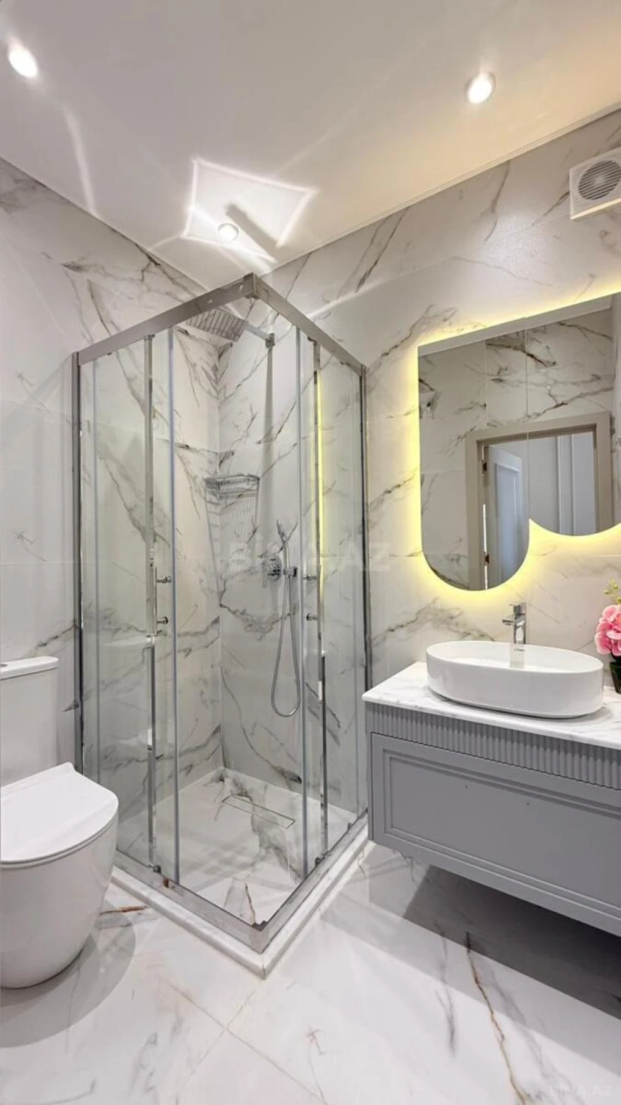 Satılır 3 otaqlı mənzil 113 m²