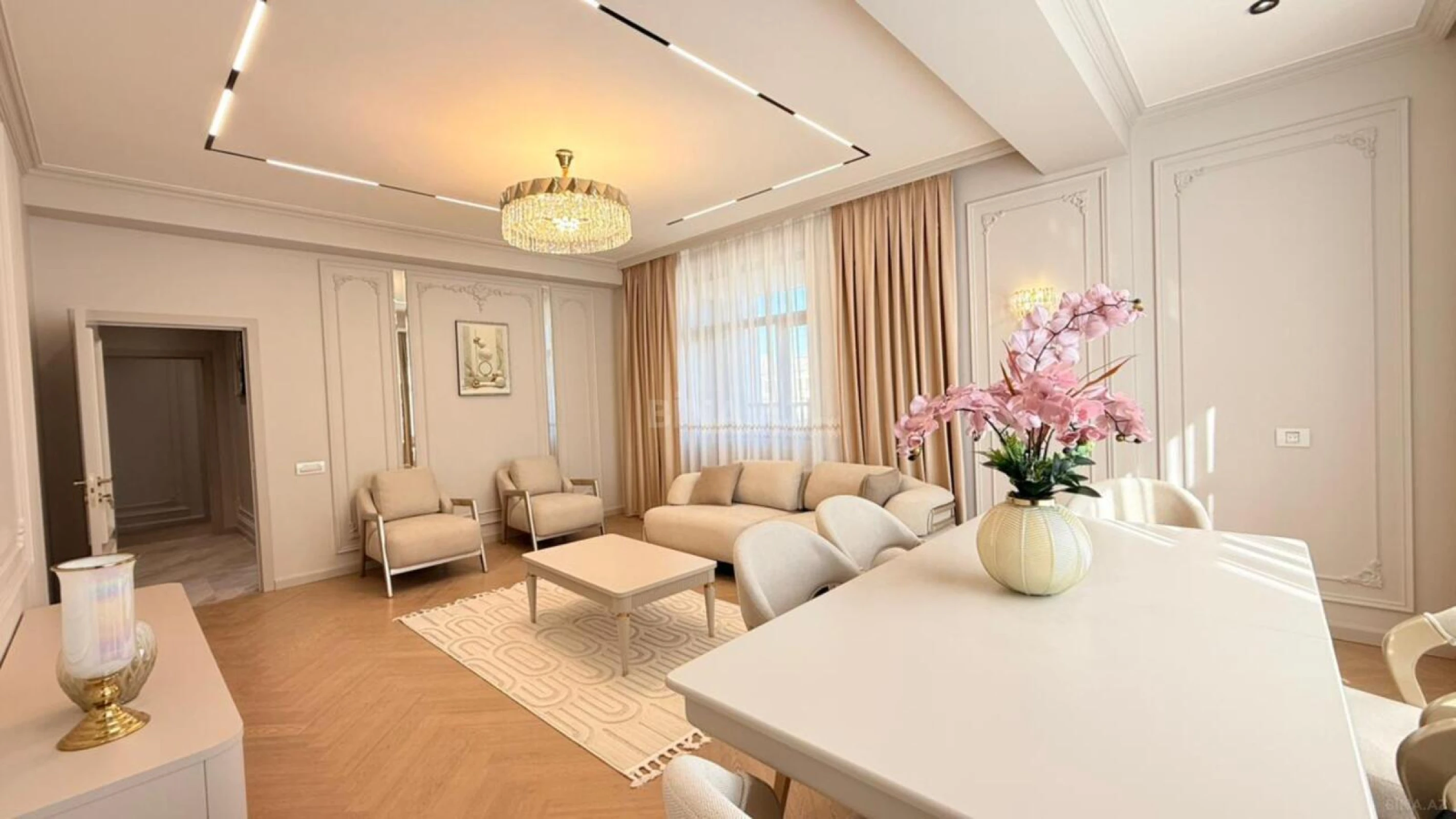 Satılır 3 otaqlı mənzil 113 m²