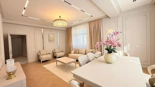 Satılır 3 otaqlı mənzil 113 m²