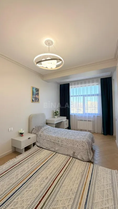 Satılır 3 otaqlı mənzil 113 m²