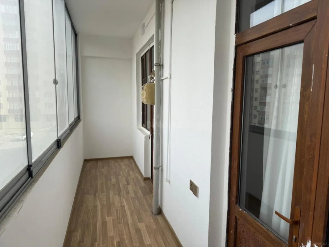 Satılır 3 otaqlı mənzil 106 m²