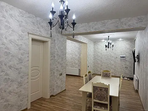 Satılır 3 otaqlı mənzil 106 m²