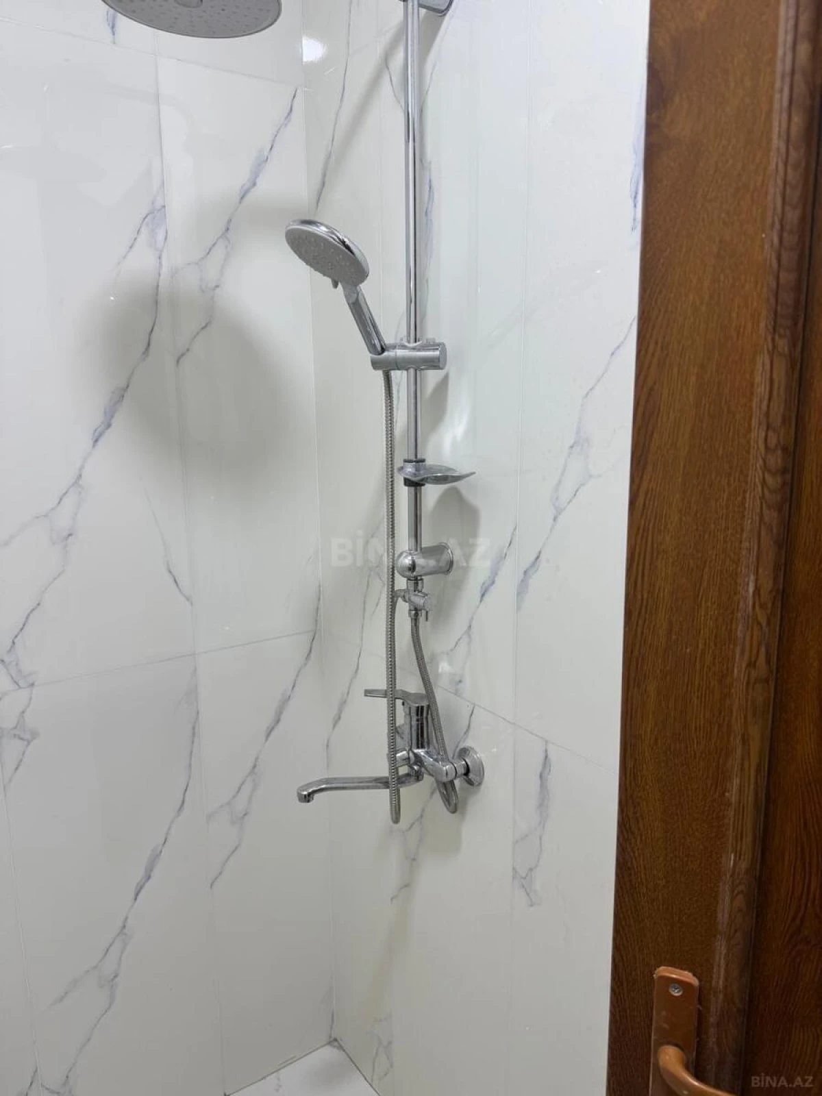 Satılır 3 otaqlı mənzil 106 m²