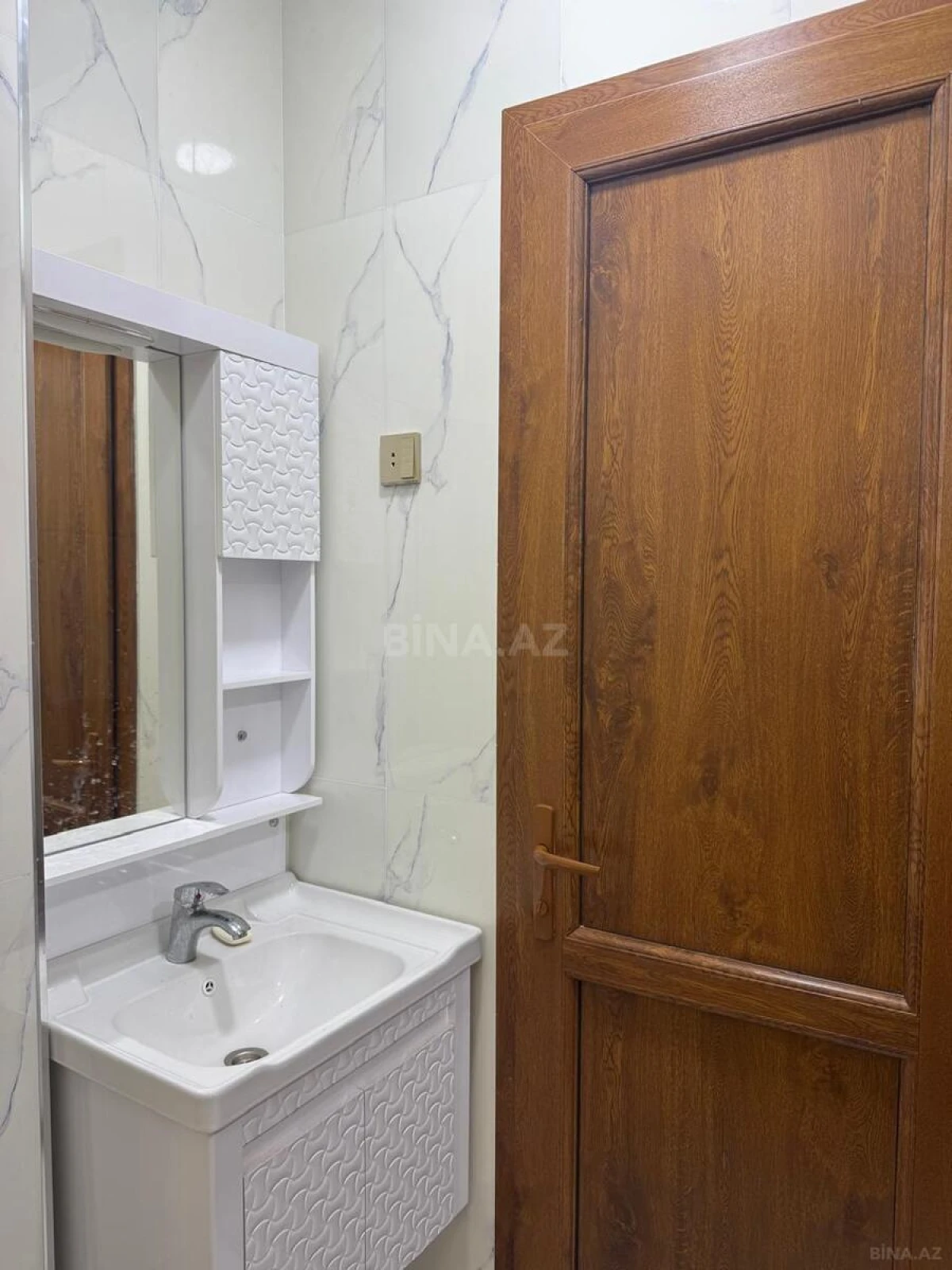 Satılır 3 otaqlı mənzil 106 m²