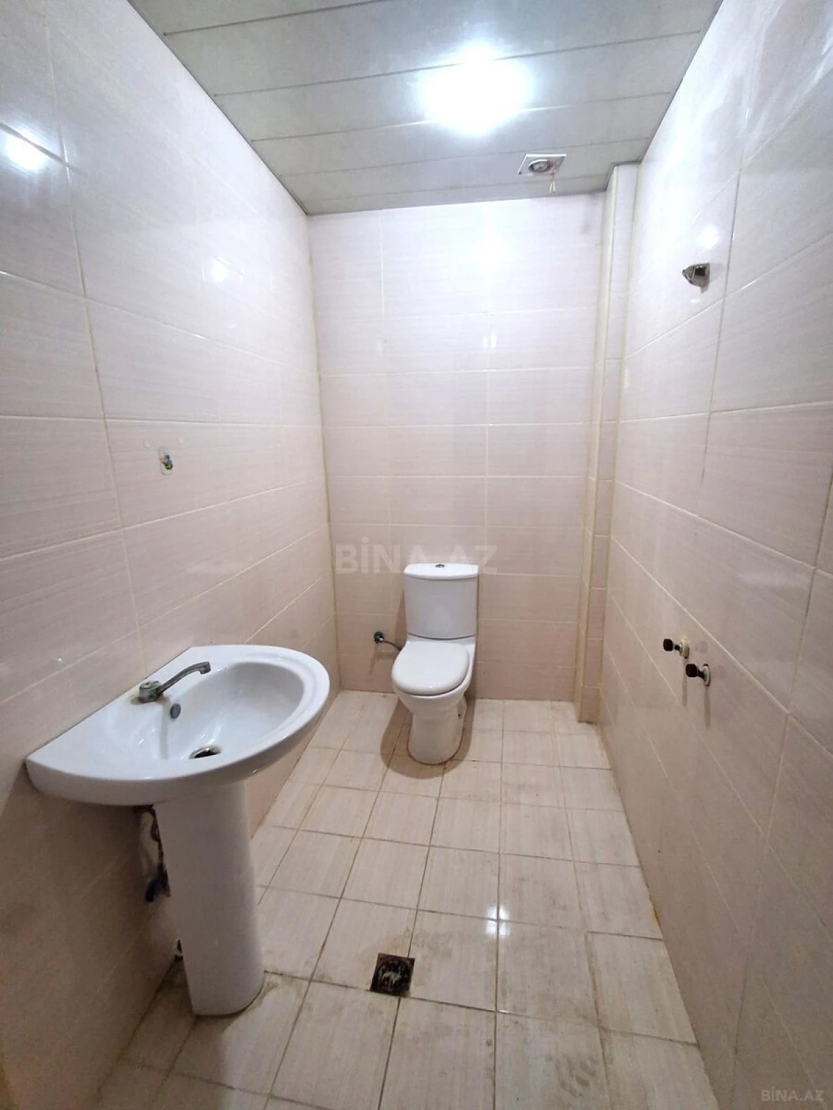 Satılır 3 otaqlı mənzil 150 m²