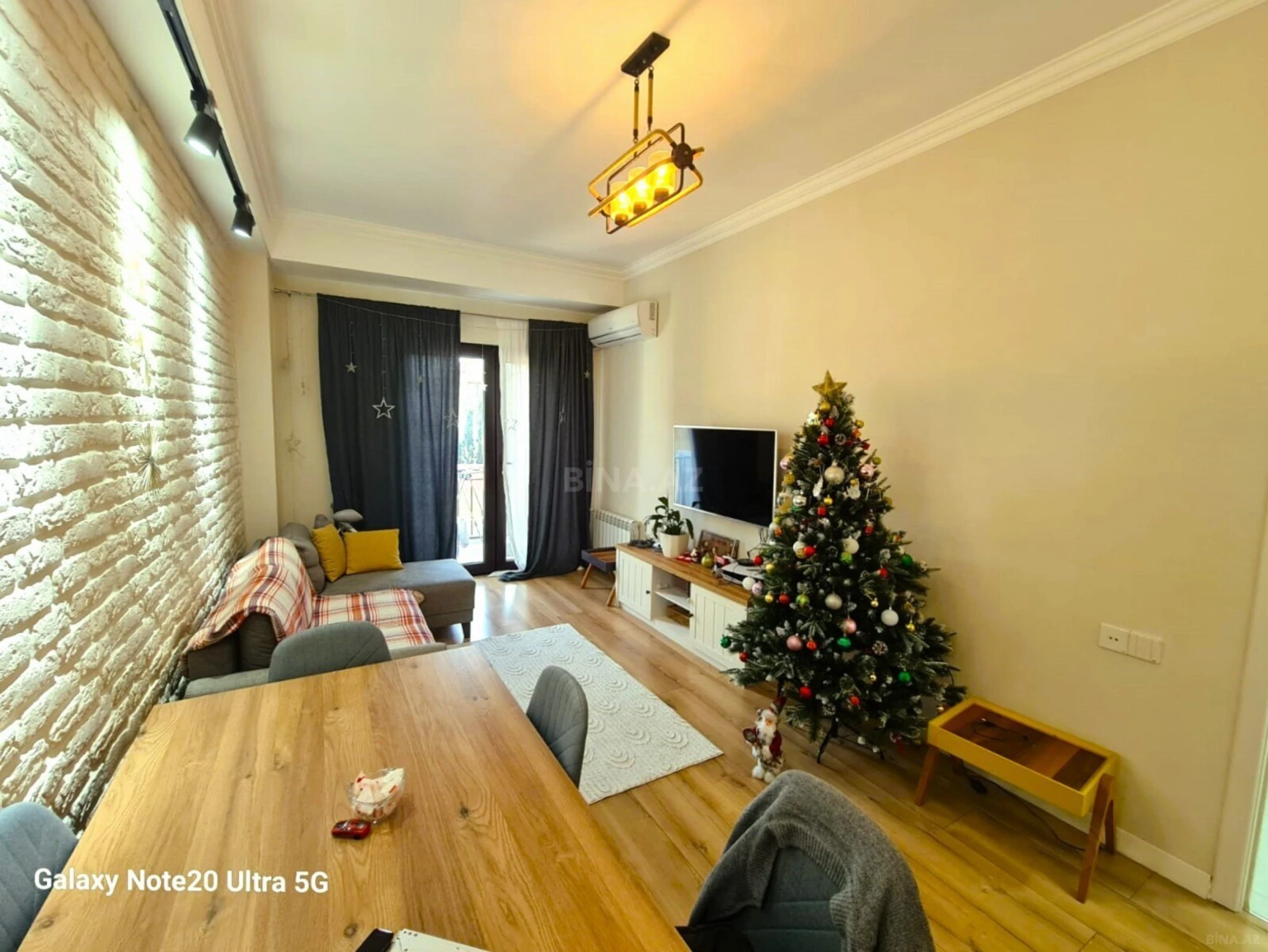 Satılır 2 otaqlı mənzil 85 m²