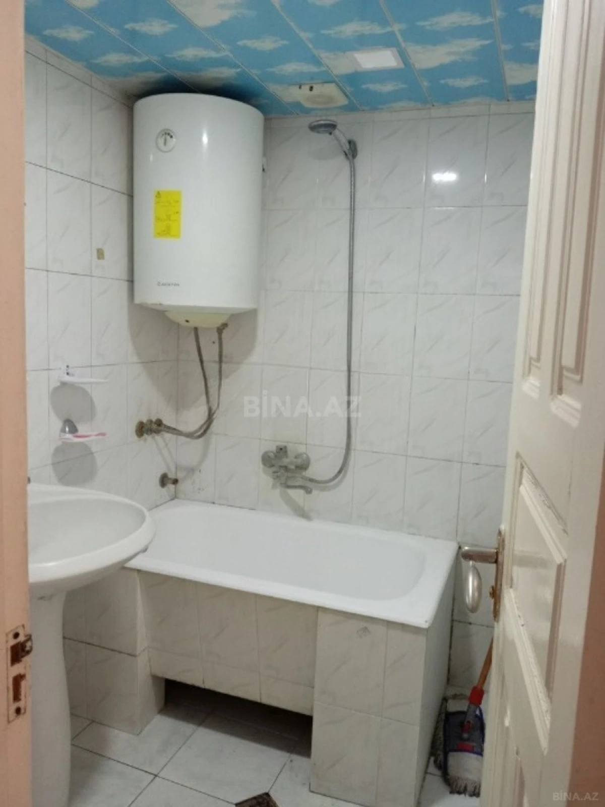 Satılır 2 otaqlı mənzil 55 m²
