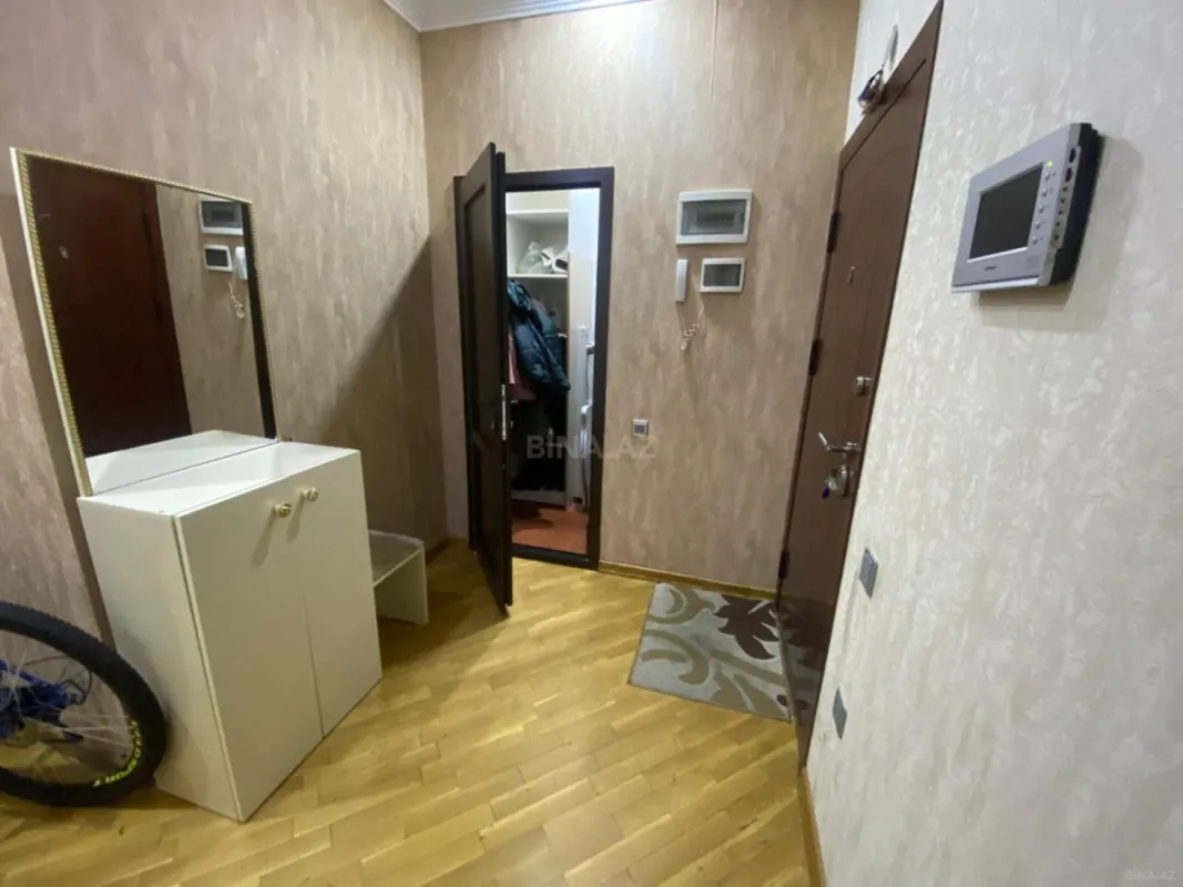 Kirayə verilir 2 otaqlı mənzil 115 m²