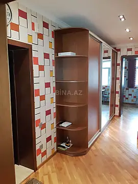 Kirayə verilir 2 otaqlı mənzil 67 m²
