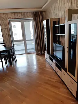 Kirayə verilir 2 otaqlı mənzil 67 m²