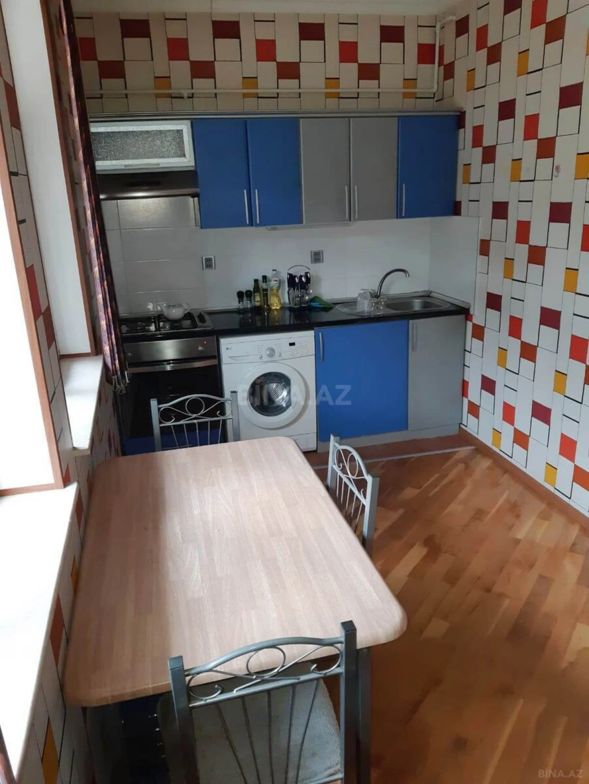 Kirayə verilir 2 otaqlı mənzil 67 m²