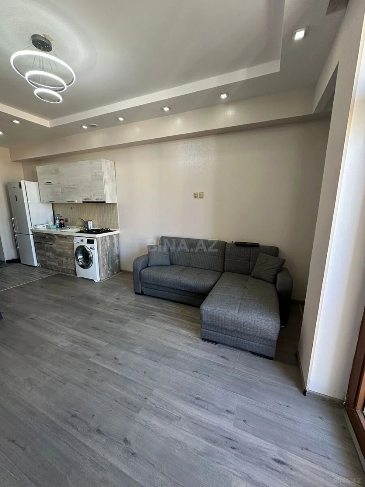Kirayə verilir 2 otaqlı mənzil 100 m²