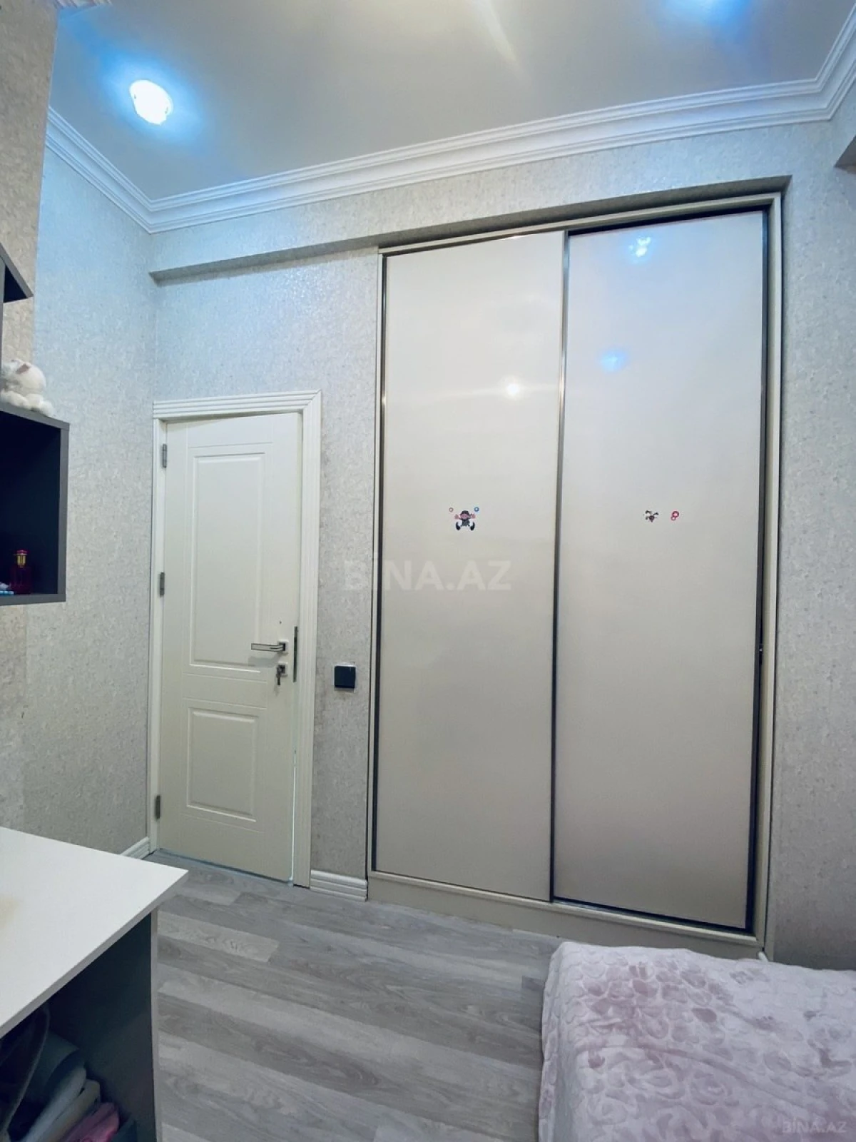 Satılır 3 otaqlı mənzil 73 m²