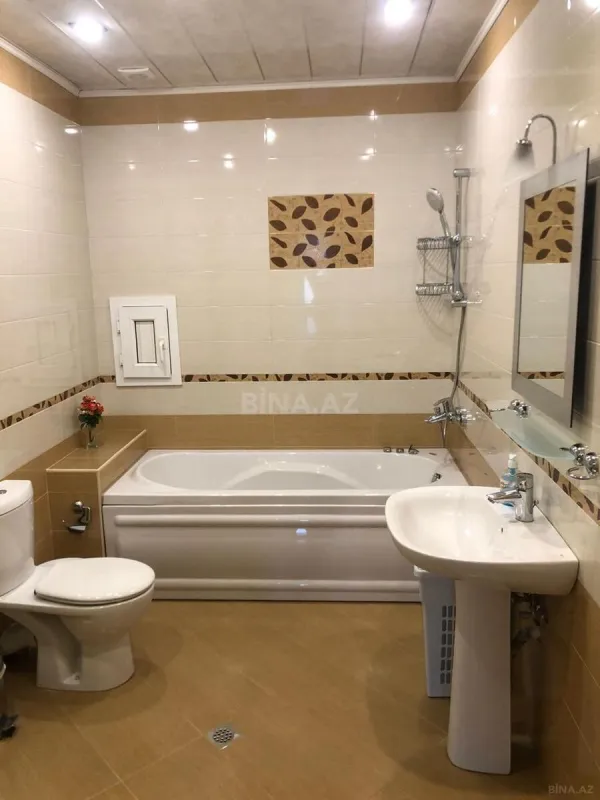 Kirayə verilir 3 otaqlı mənzil 140 m²
