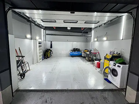 Kirayə verilir obyekt 390 m²