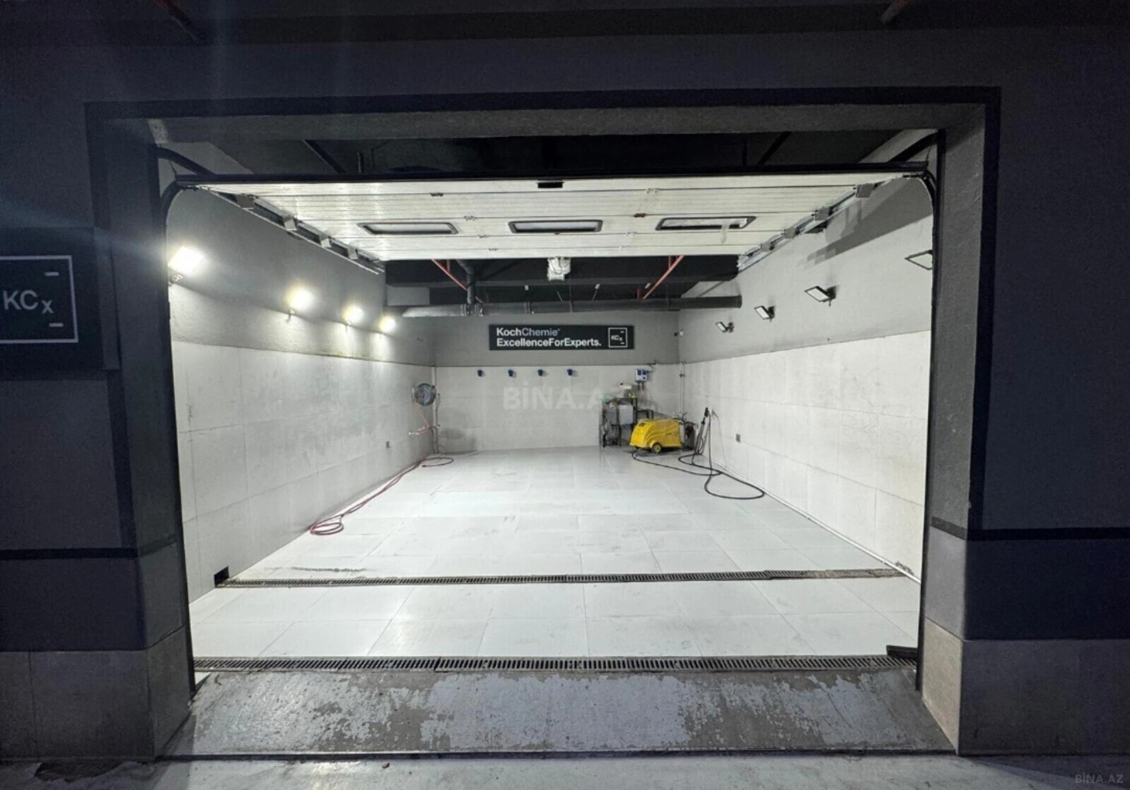 Kirayə verilir obyekt 390 m²