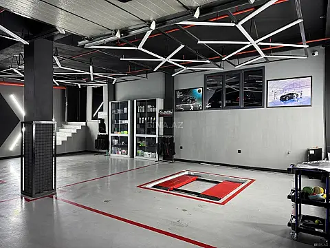 Kirayə verilir obyekt 390 m²