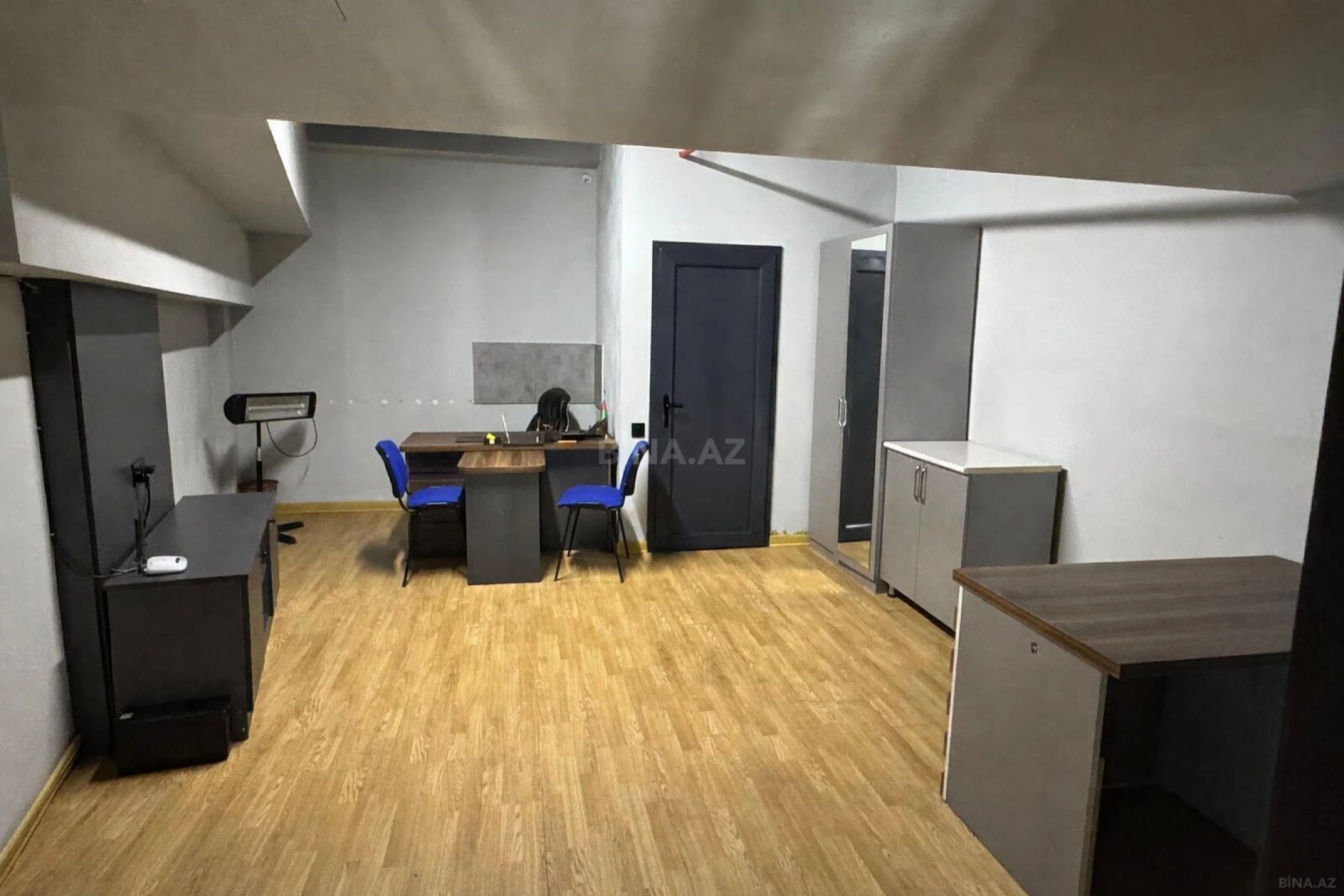 Kirayə verilir obyekt 390 m²