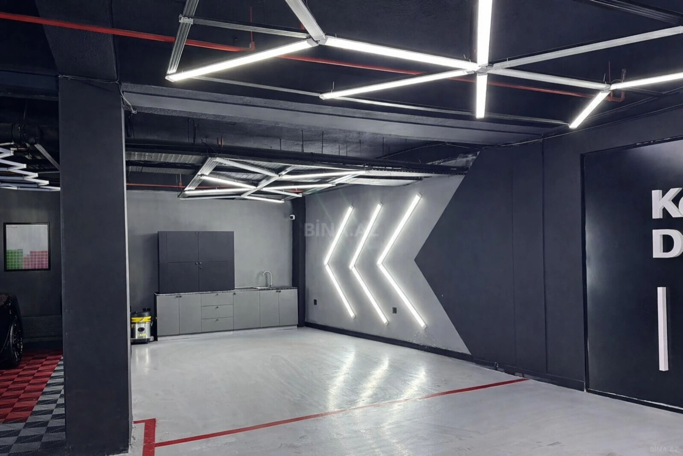 Kirayə verilir obyekt 390 m²