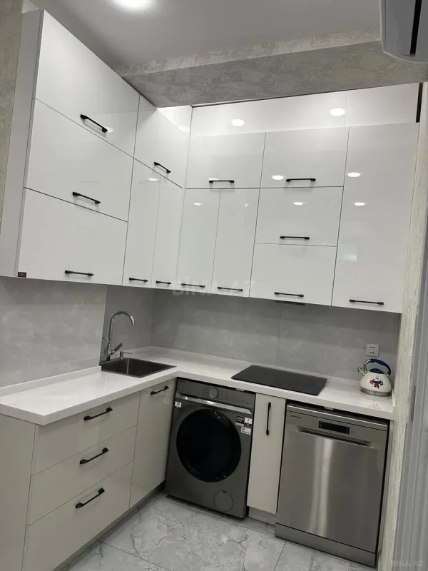 Kirayə verilir 3 otaqlı mənzil 110 m²