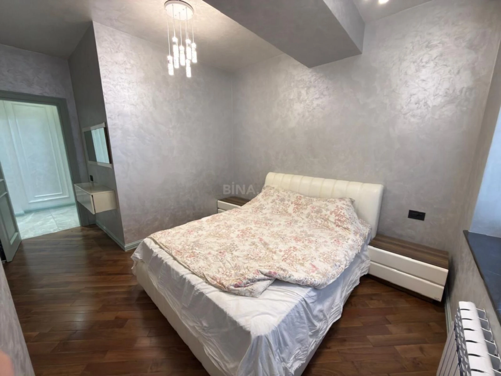 Kirayə verilir 3 otaqlı mənzil 96 m²