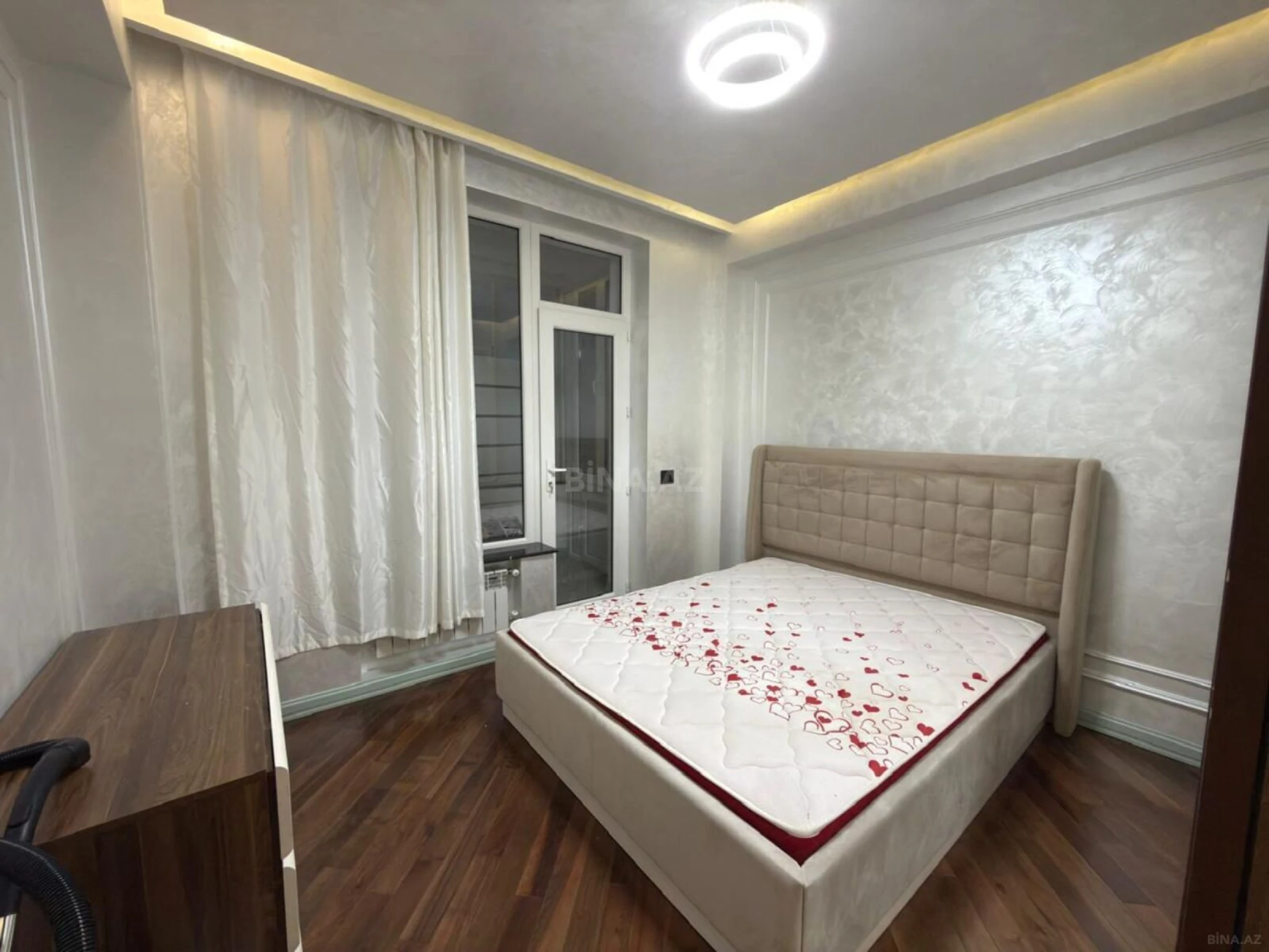 Kirayə verilir 3 otaqlı mənzil 96 m²
