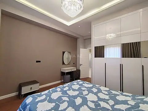 Kirayə verilir 3 otaqlı mənzil 157 m²