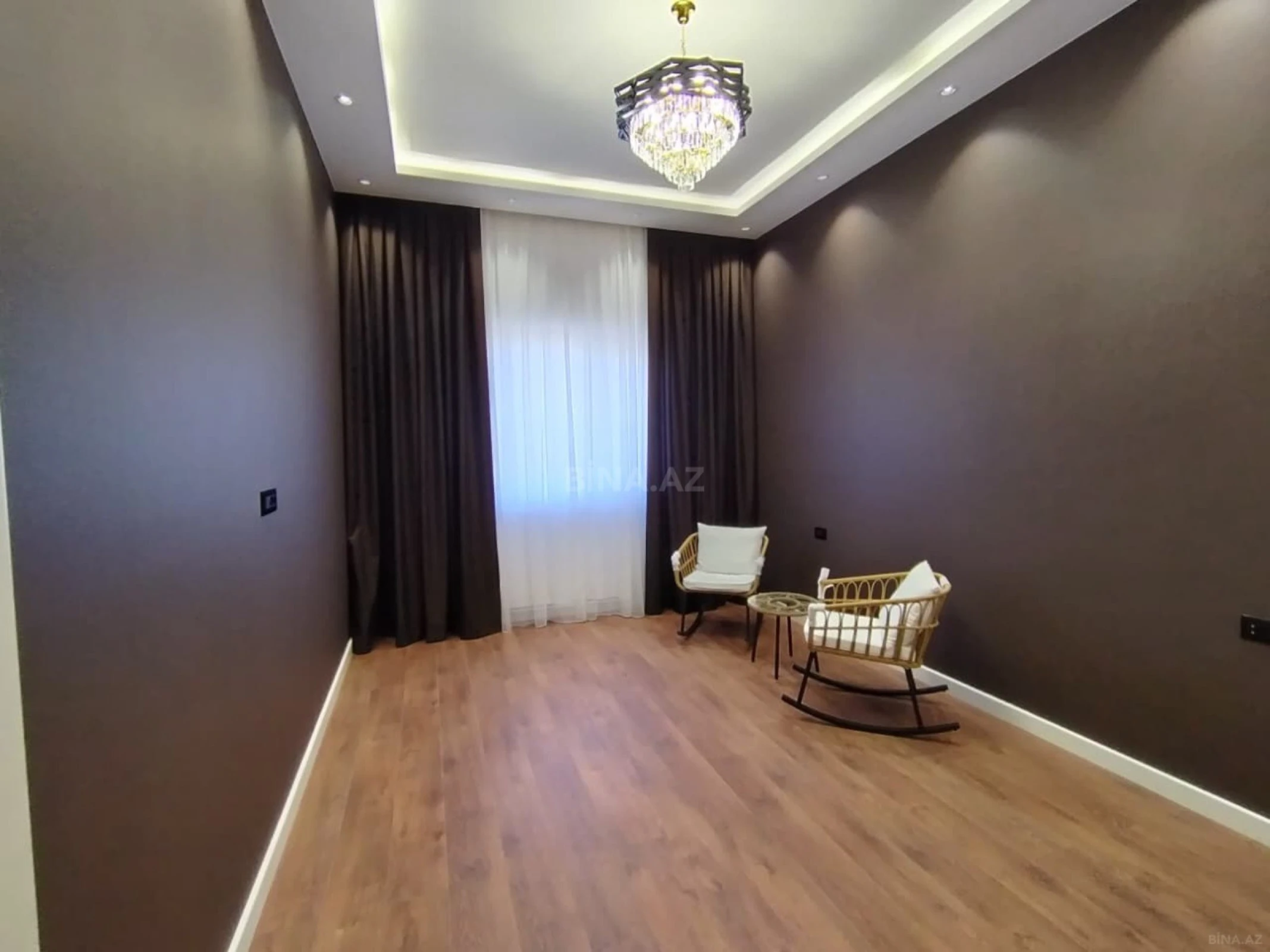 Kirayə verilir 3 otaqlı mənzil 157 m²