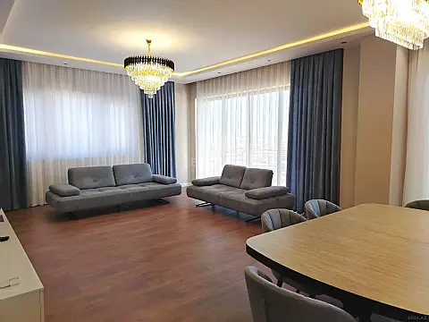 Kirayə verilir 3 otaqlı mənzil 157 m²
